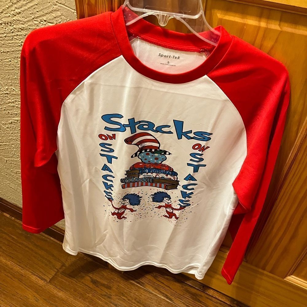 Dr. Seuss thing one and thing two stacks on stacks tee size small (NWOT)